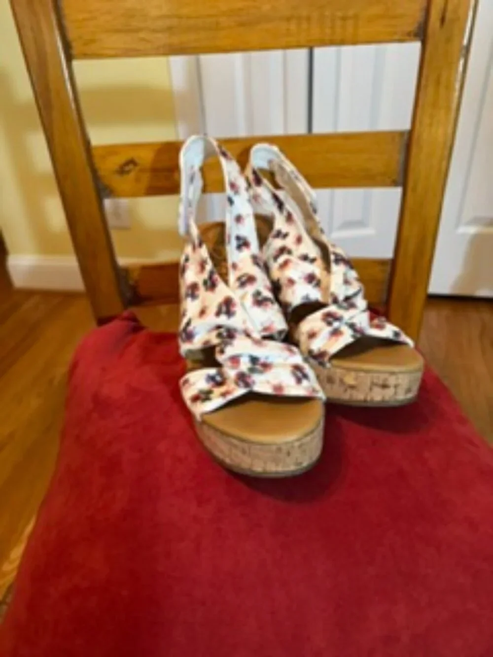 BLOWFISH MALIBU Palmo Floral Wedge Sandals Women’s Size 8